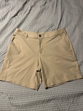 Lululemon Men’s Khaki Golf Shorts Size 34 Very Good Condition